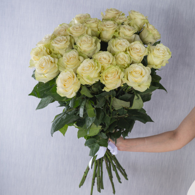 Букет от класса Роза белая с крупным бутоном Эквадор 60 см N 13