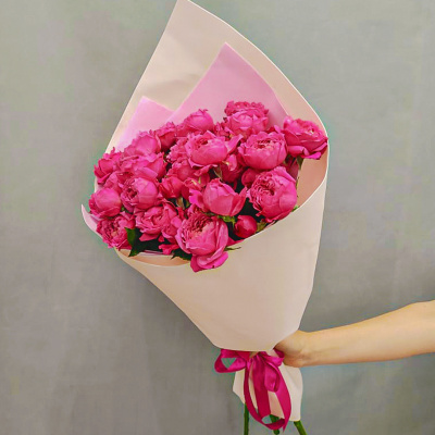 Кустовые яркие пионовидные розы 46108-Р