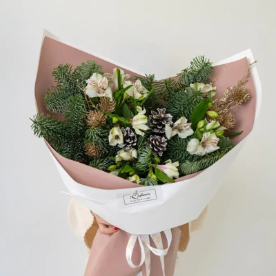 Букет из нобилиса и альстромерии "Первый снег" N 90873
