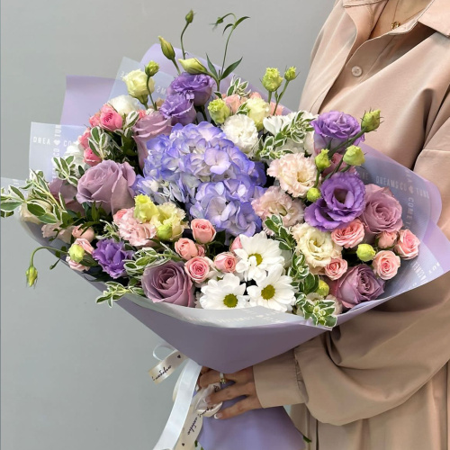 Букет с гортензией и розами N 66829