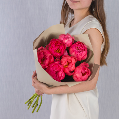 Букет из 7 пионов Корал шарм. 50580-Кор