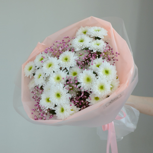 Букет с хризантемой и гипсофилой ГОЛУБОЙ арт. 84572-Г